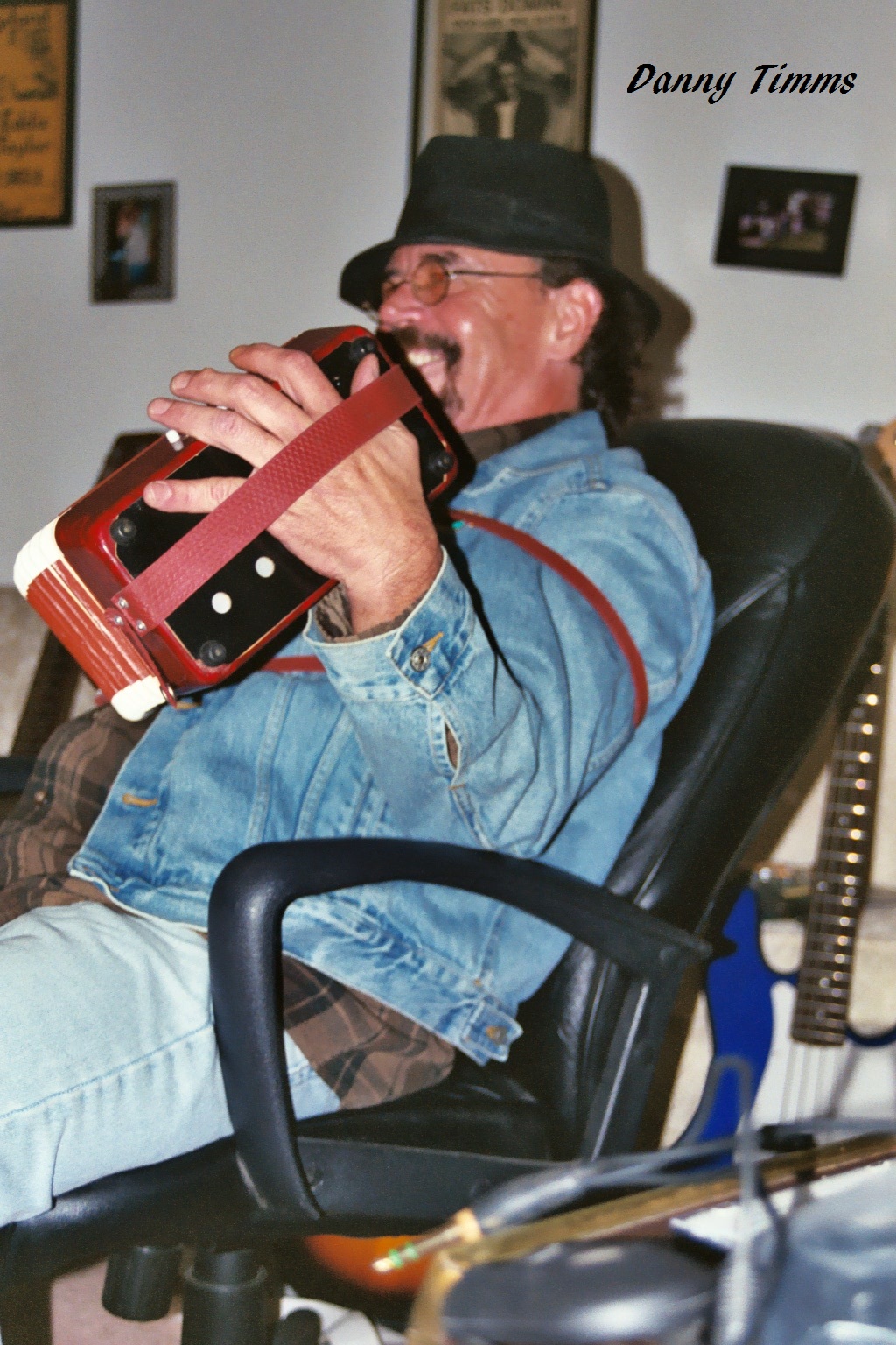 Danny Timms durring sessions in 2003 Danny Timms had recorded in studio with Shane O'Brien since 2000